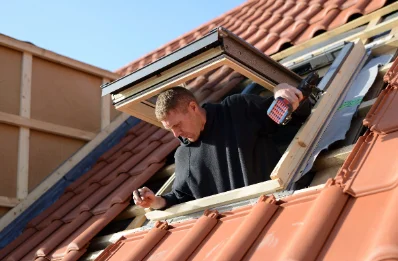 Pose de fenêtres de toit Velux à Saint-Thégonnec Loc-Eguiner